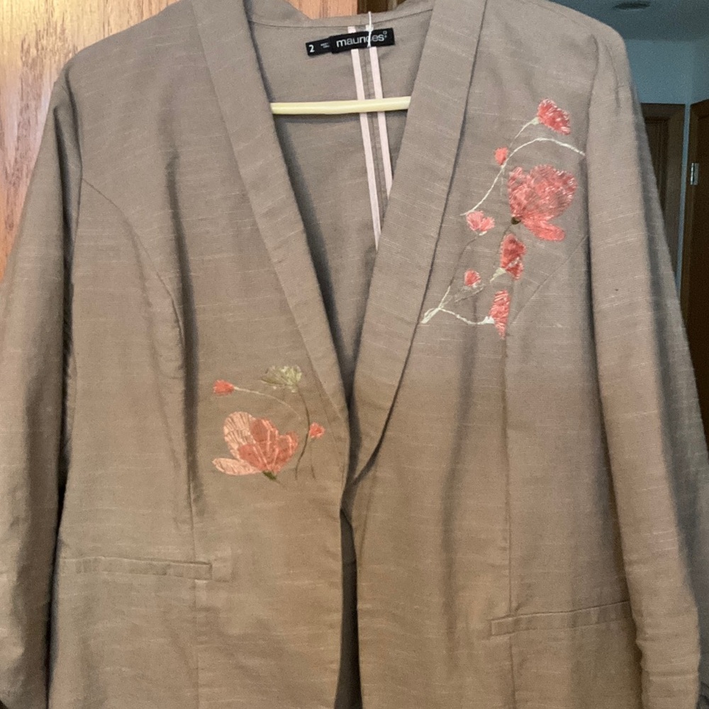 Hand Embroidered Maurice’s Linen Blazer